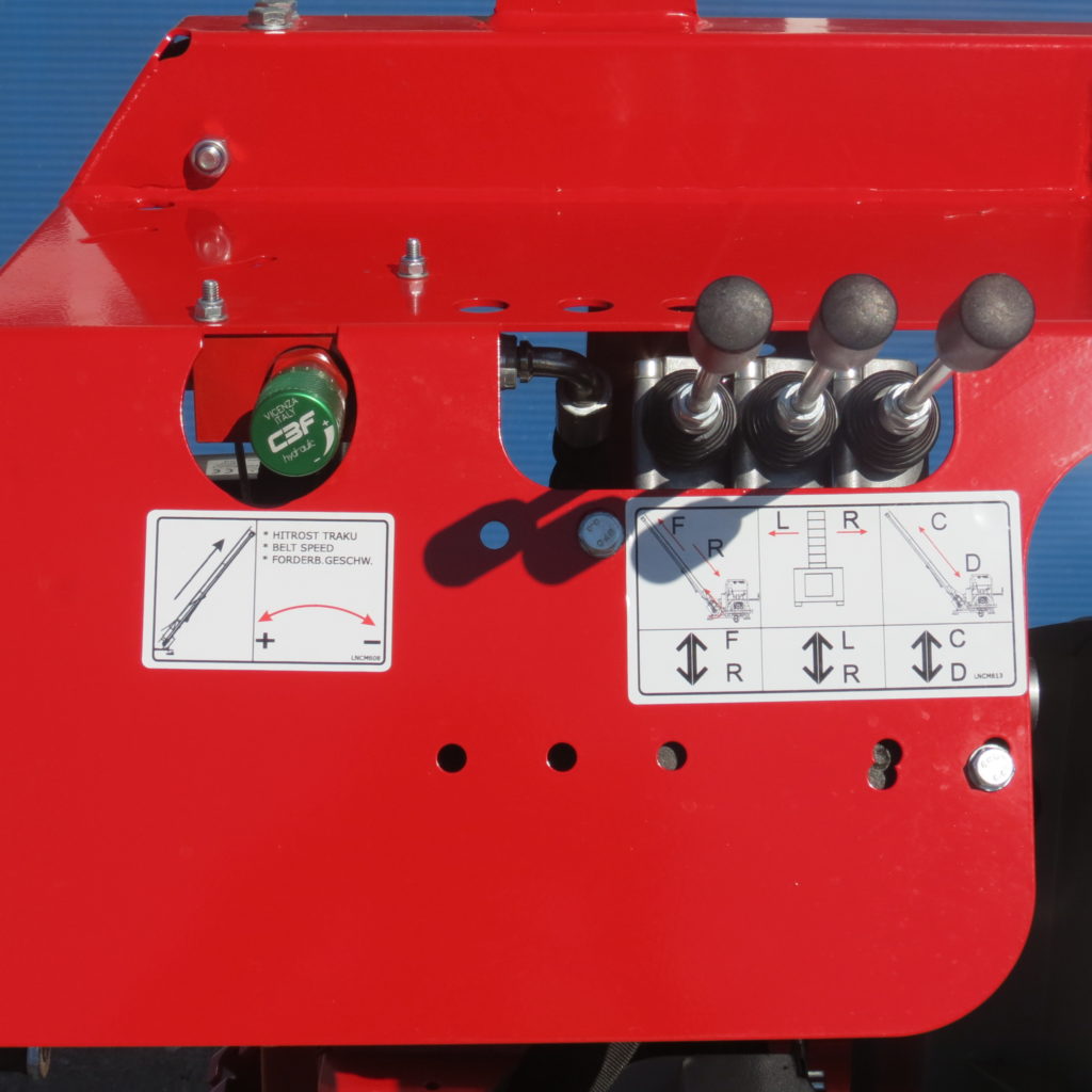 SAF 707 mit schwenkbarem Förderband 8